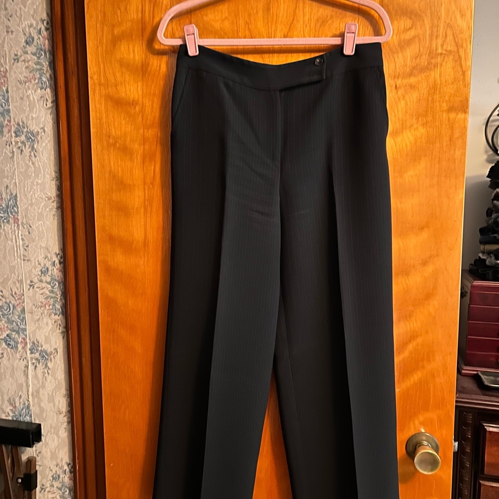 Anne Klein Petite Classic Navy Blue Trousers with red Pinstripes